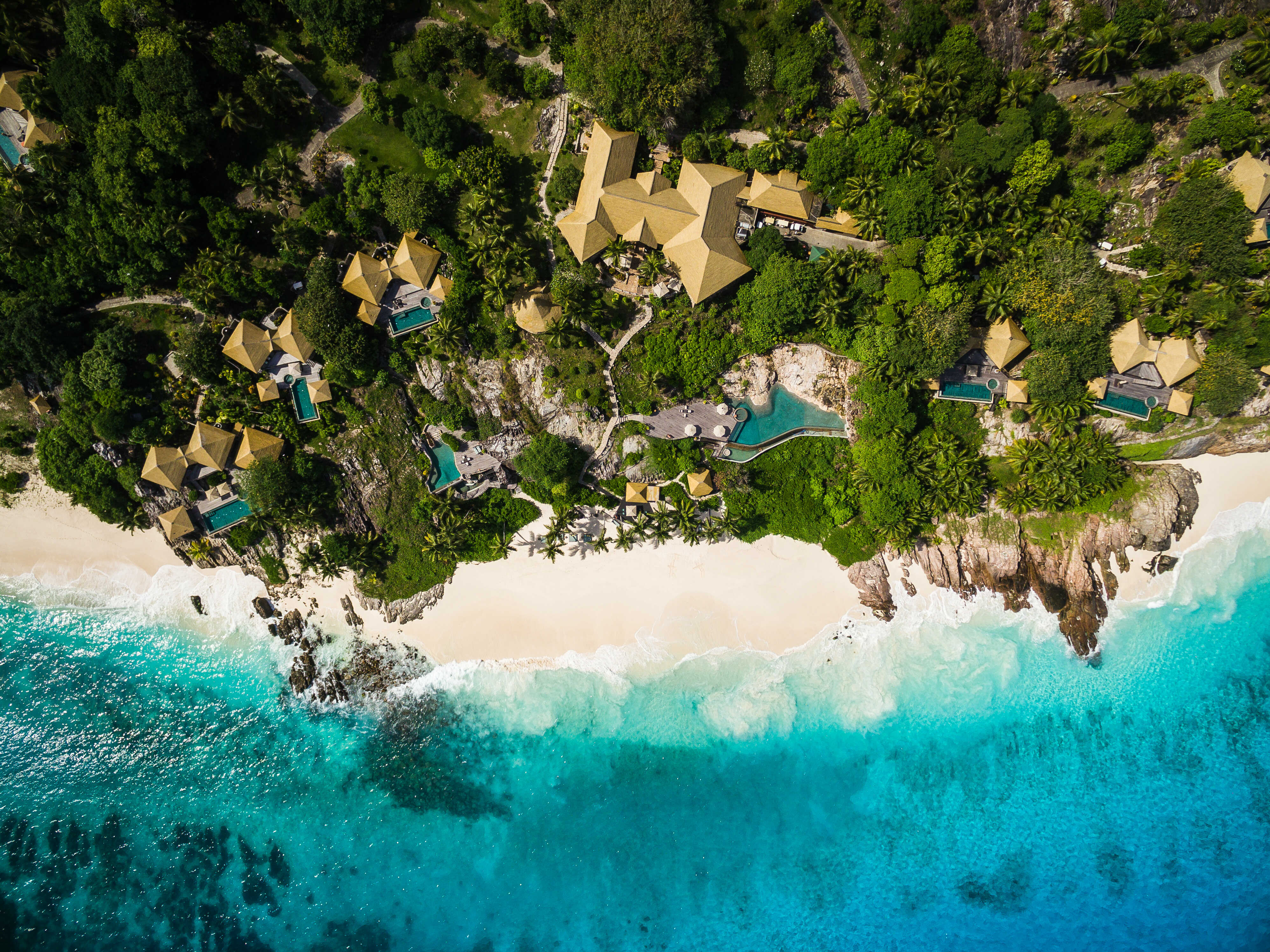 ©-fregate-island-private_private-pool-villa_aerial_1_optimized